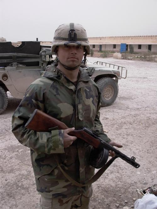пистолет пулемет ппш у солдата НАТО