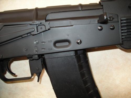 AEG Cyma AK-105 cm.040d затворная рама и переключатель огня